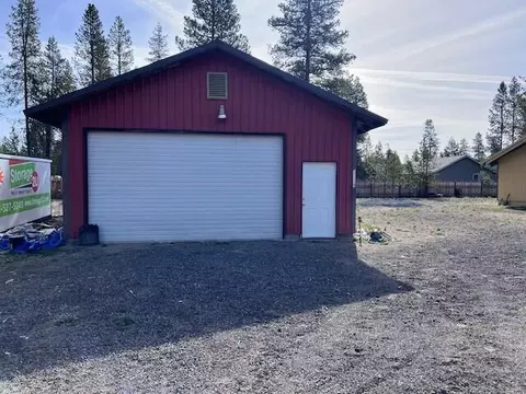 Exterior - 16210 5th St, La Pine, OR 97739 photo 12 of 15