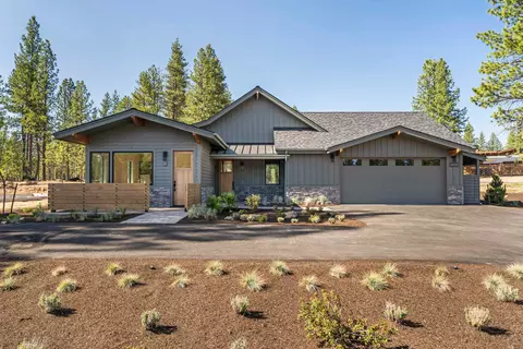 18222 Forestbrook Loop #18, Bend, OR 97707
