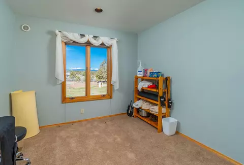 Bedroom - 22390 Mcardle Rd, Bend, OR 97702 photo 3 of 3