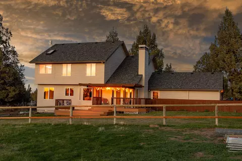 Exterior - 22390 Mcardle Rd, Bend, OR 97702 photo 8 of 23
