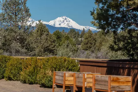 Exterior - 22390 Mcardle Rd, Bend, OR 97702 photo 11 of 23