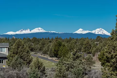 View/Area - 22390 Mcardle Rd, Bend, OR 97702 photo 9 of 14