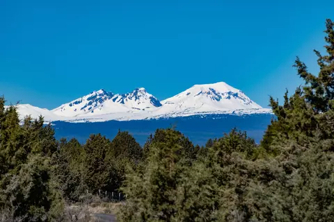View/Area - 22390 Mcardle Rd, Bend, OR 97702 photo 11 of 14