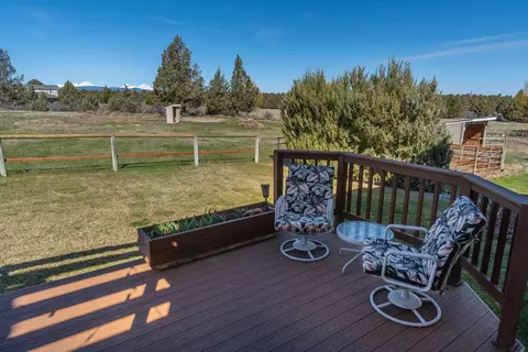 Exterior - 22390 Mcardle Rd, Bend, OR 97702 photo 21 of 23