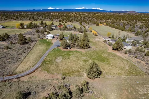 View/Area - 22390 Mcardle Rd, Bend, OR 97702 photo 10 of 14