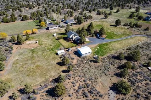 View/Area - 22390 Mcardle Rd, Bend, OR 97702 photo 3 of 14