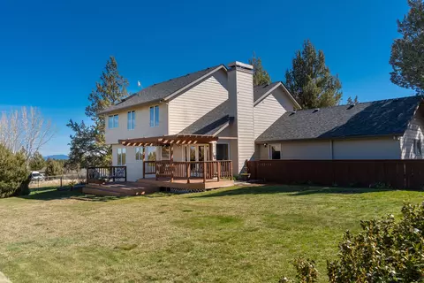 Exterior - 22390 Mcardle Rd, Bend, OR 97702 photo 10 of 23