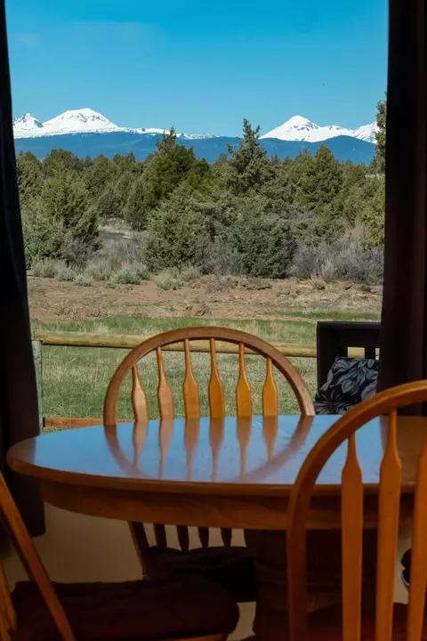 Exterior - 22390 Mcardle Rd, Bend, OR 97702 photo 3 of 23