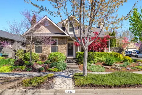 502 Clinton St, Ashland, OR 97520