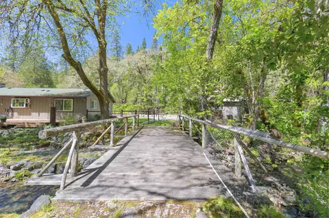 View/Area - 3445 Granite Hill Rd, Grants Pass, OR 97526 photo 6 of 8