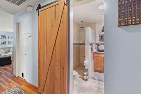 Bath - 3445 Granite Hill Rd, Grants Pass, OR 97526 photo 2 of 2