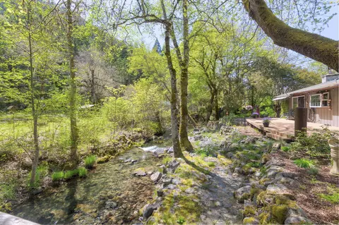 View/Area - 3445 Granite Hill Rd, Grants Pass, OR 97526 photo 7 of 8