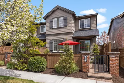 20984 NE High Desert Ln, Bend, OR 97701