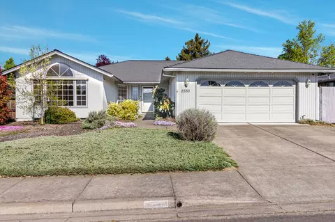2550 Powell St, Medford, OR 97504