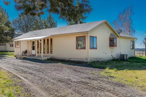 8205 SW Sand Ridge Rd, Terrebonne, OR 97760