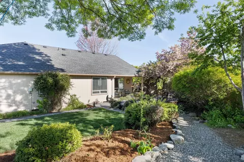 Exterior - 537 Westminster Dr, Eagle Point, OR 97524 photo 11 of 11
