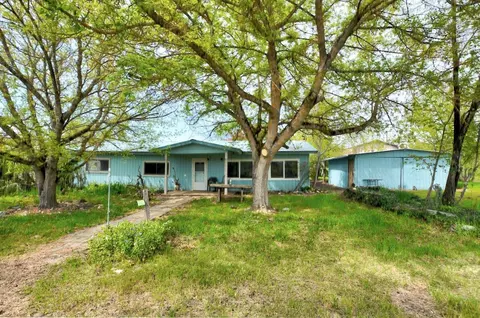 2060 Highway 234, Eagle Point, OR 97524