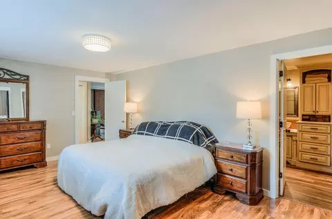 Bedroom - 56243 Solar Dr, Bend, OR 97707 photo 3 of 4