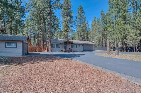 56243 Solar Dr, Bend, OR 97707