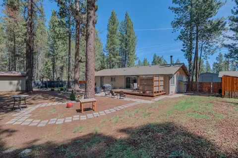 Exterior - 56243 Solar Dr, Bend, OR 97707 photo 3 of 9
