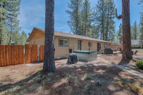 Exterior - 56243 Solar Dr, Bend, OR 97707 photo 7 of 9