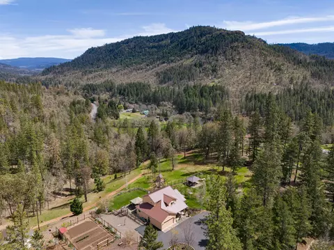 View/Area - 68 Busch Rd, Trail, OR 97541 photo 4 of 11