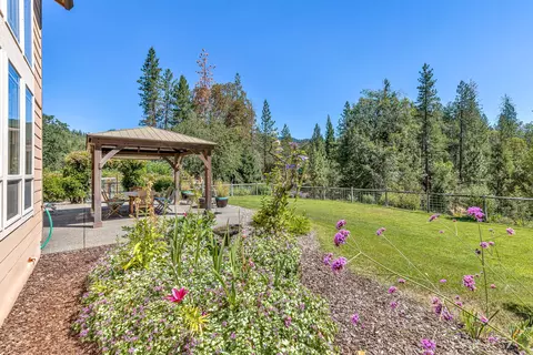 Exterior - 68 Busch Rd, Trail, OR 97541 photo 10 of 28