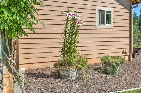 Exterior - 68 Busch Rd, Trail, OR 97541 photo 7 of 28