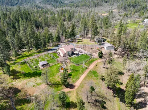 View/Area - 68 Busch Rd, Trail, OR 97541 photo 8 of 11