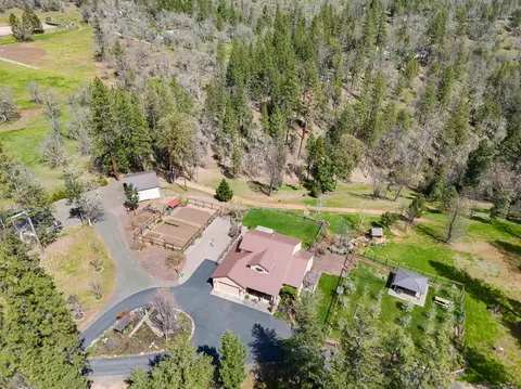 View/Area - 68 Busch Rd, Trail, OR 97541 photo 10 of 11