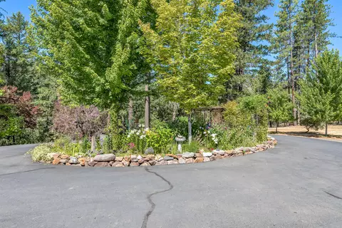 Exterior - 68 Busch Rd, Trail, OR 97541 photo 6 of 28