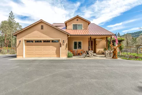 Exterior - 68 Busch Rd, Trail, OR 97541 photo 2 of 28