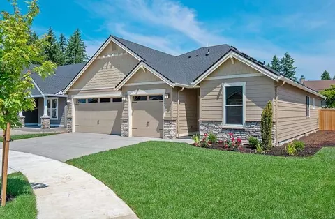 1243 Stonegate Dr #482, Eagle Point, OR 97524