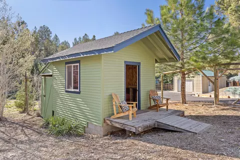 Exterior - 20071 Beaver Ln, Bend, OR 97703 photo 8 of 8