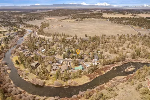 View/Area - 20071 Beaver Ln, Bend, OR 97703 photo 4 of 4