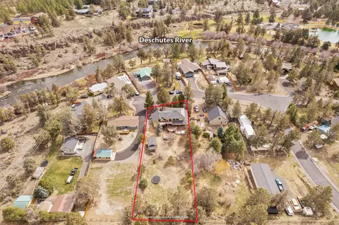 View/Area - 20071 Beaver Ln, Bend, OR 97703 photo 1 of 4