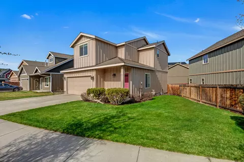 Exterior - 62075 Wolcott Pl, Bend, OR 97701 photo 2 of 7