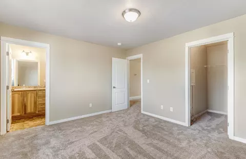 Bedroom - 62075 Wolcott Pl, Bend, OR 97701 photo 1 of 1