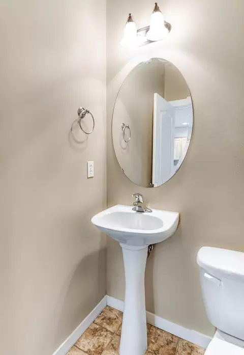Bath - 62075 Wolcott Pl, Bend, OR 97701 photo 1 of 3