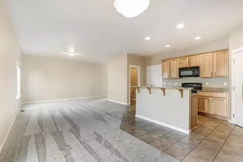 Living - 62075 Wolcott Pl, Bend, OR 97701 photo 2 of 2