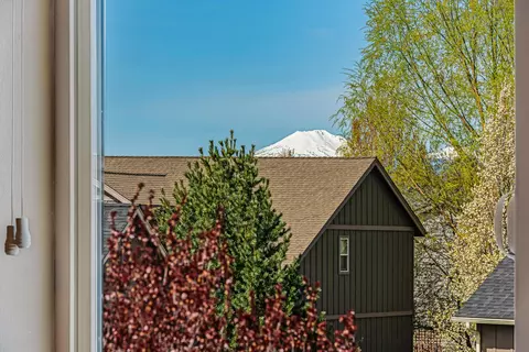 Exterior - 62075 Wolcott Pl, Bend, OR 97701 photo 4 of 7