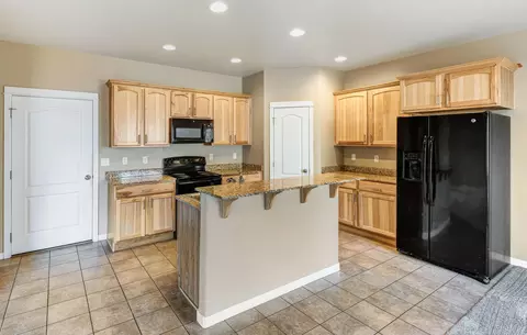 Kitchen - 62075 Wolcott Pl, Bend, OR 97701 photo 2 of 4
