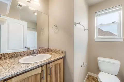 Bath - 62075 Wolcott Pl, Bend, OR 97701 photo 3 of 3