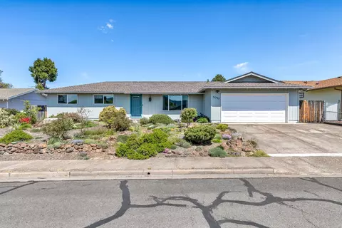5070 Rock Way, Central Point, OR 97502