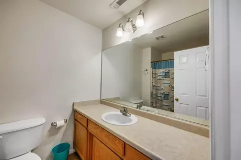 Bath - 9 Chantrell Ct, Eagle Point, OR 97524 photo 1 of 3