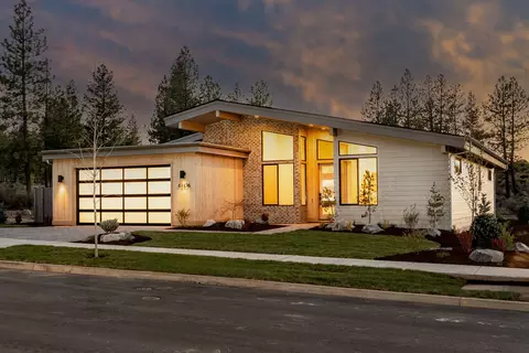 62456 NW Woodsman Loop, Bend, OR 97703