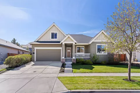475 NW 28th St, Redmond, OR 97756