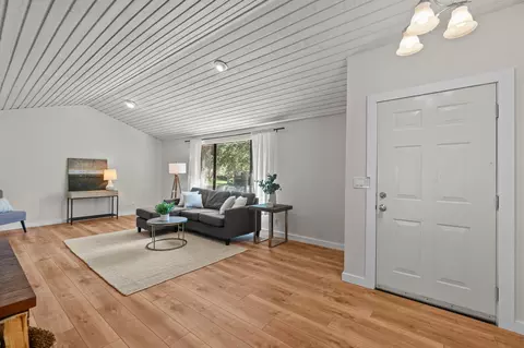 Living - 2641 NW Robert Way, Bend, OR 97703 photo 7 of 9