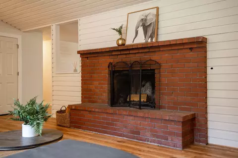 Living - 2641 NW Robert Way, Bend, OR 97703 photo 4 of 9