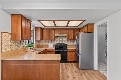Kitchen - 2641 NW Robert Way, Bend, OR 97703 photo 4 of 5